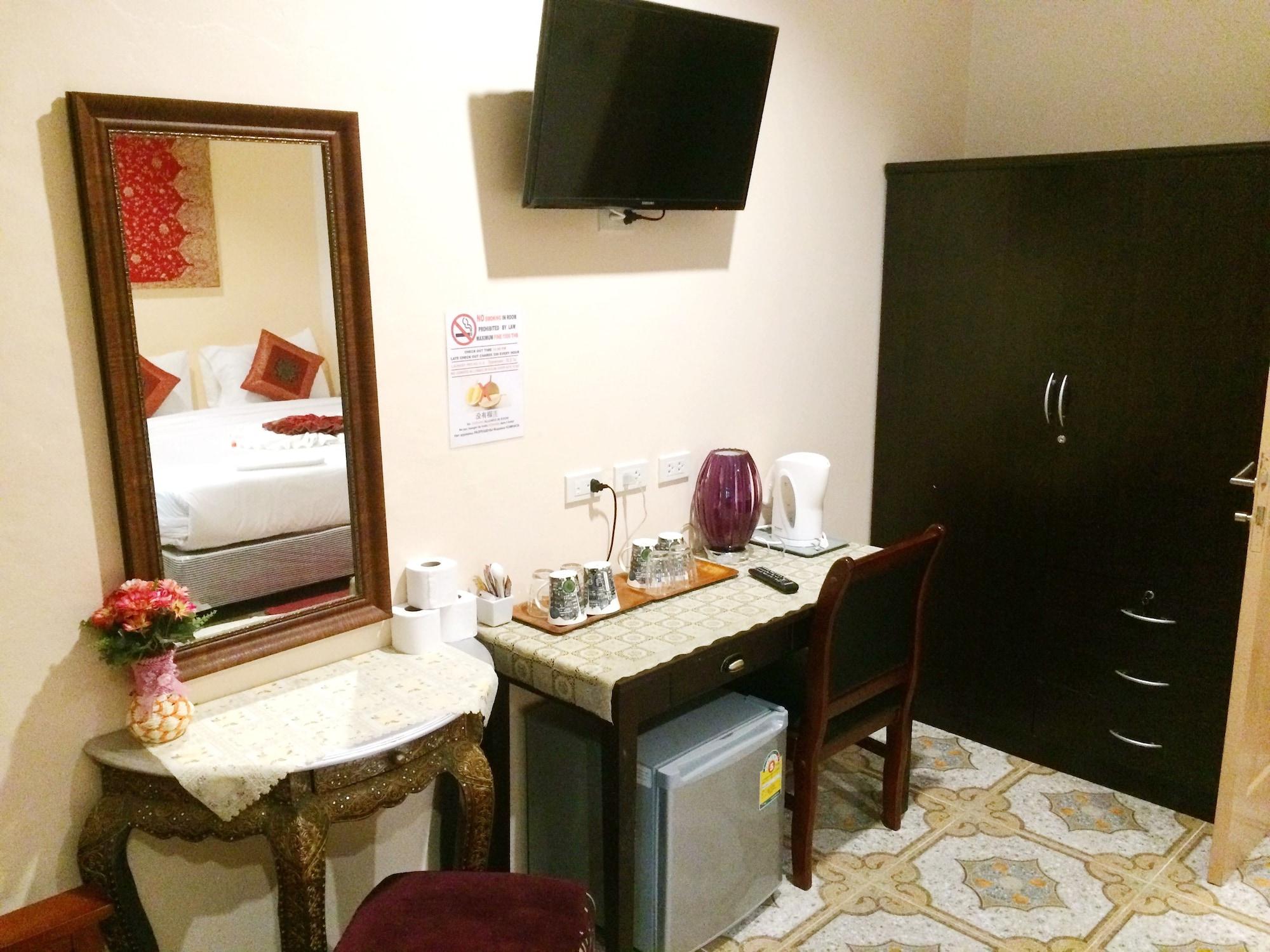 Goldsea Beach Patong Exterior foto