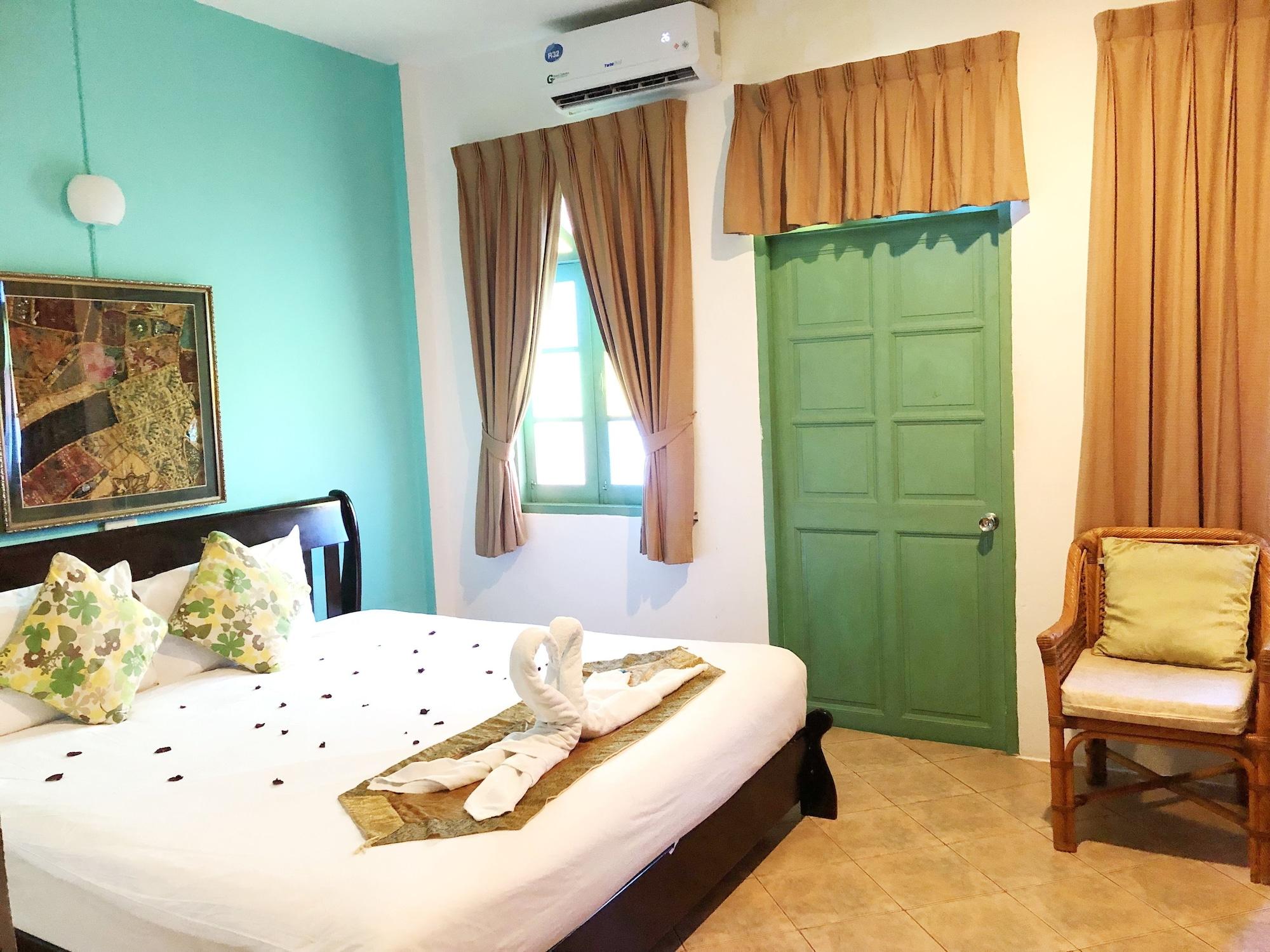 Goldsea Beach Patong Exterior foto