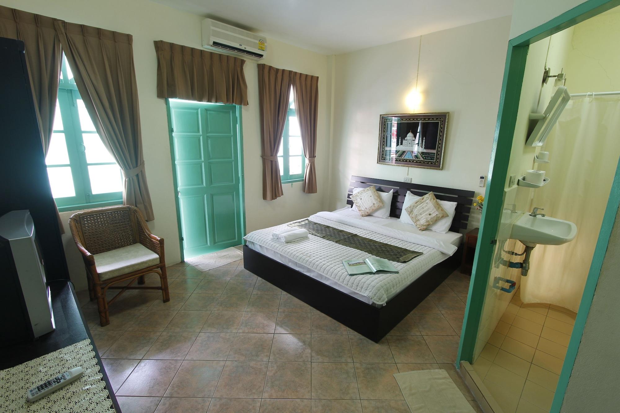 Goldsea Beach Patong Exterior foto