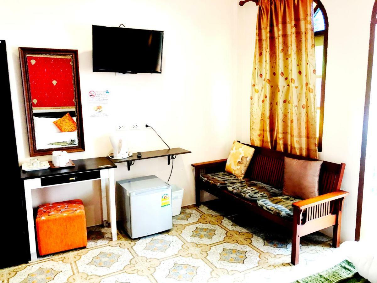 Goldsea Beach Patong Exterior foto