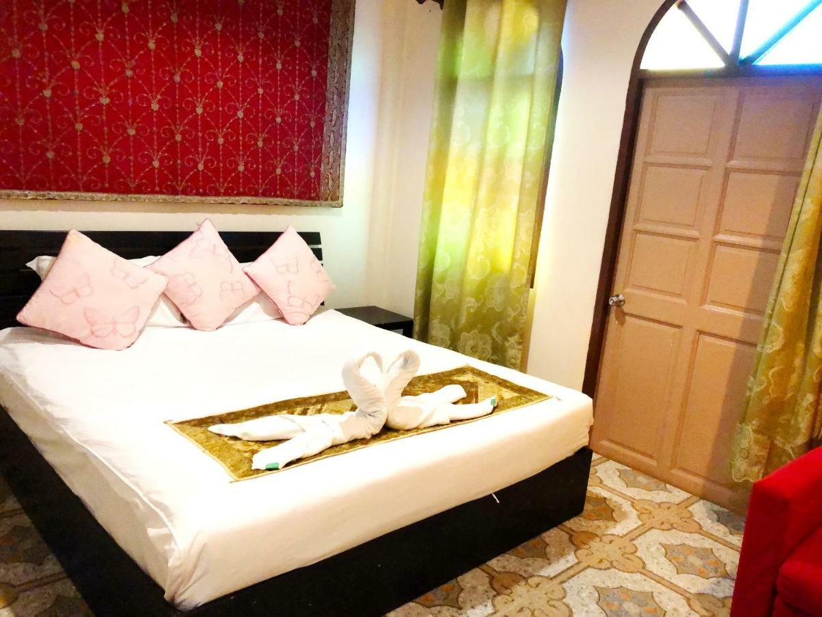 Goldsea Beach Patong Exterior foto